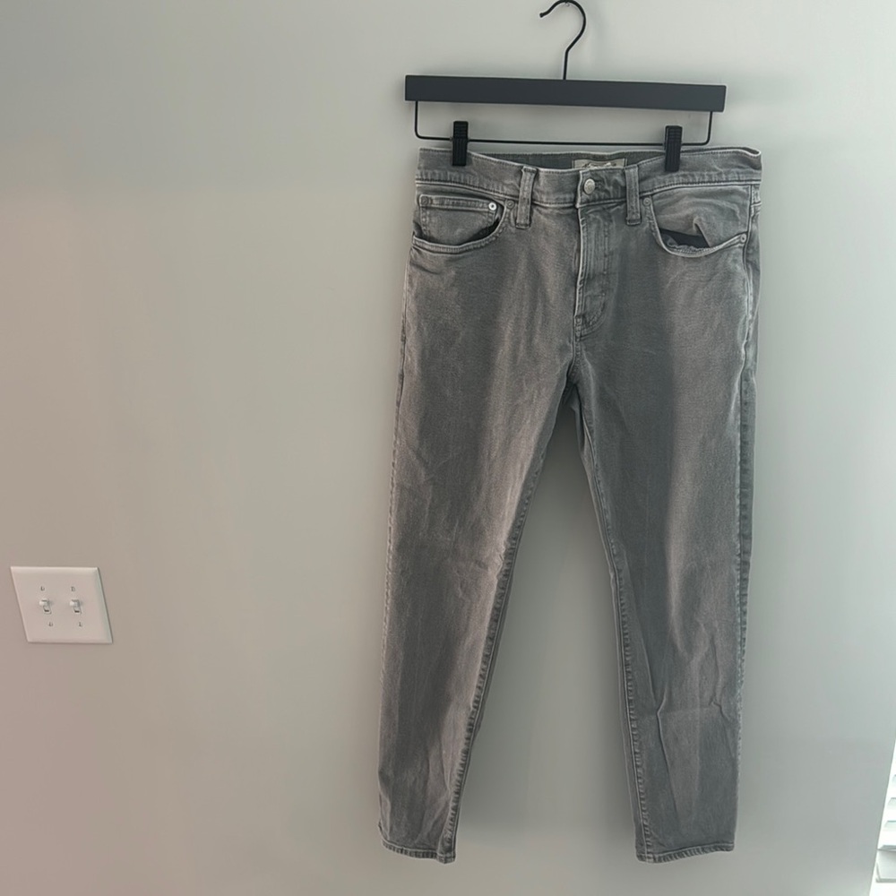 Madewell Gray Jeans Athletic Fit ( never worn )